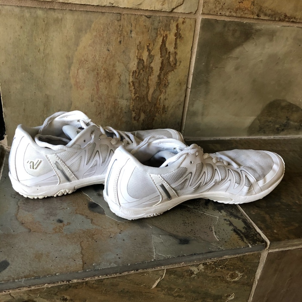 Varsity Edge Cheer Shoes. Size 8